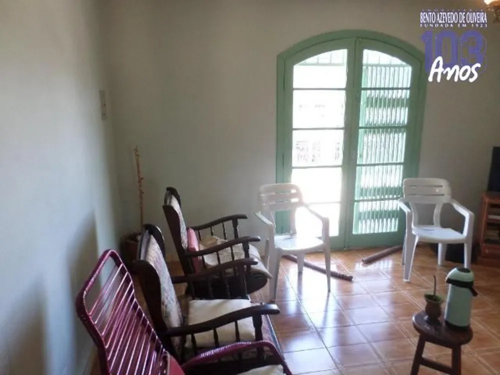 Casa, 3 quartos, 232 m² - Foto 1