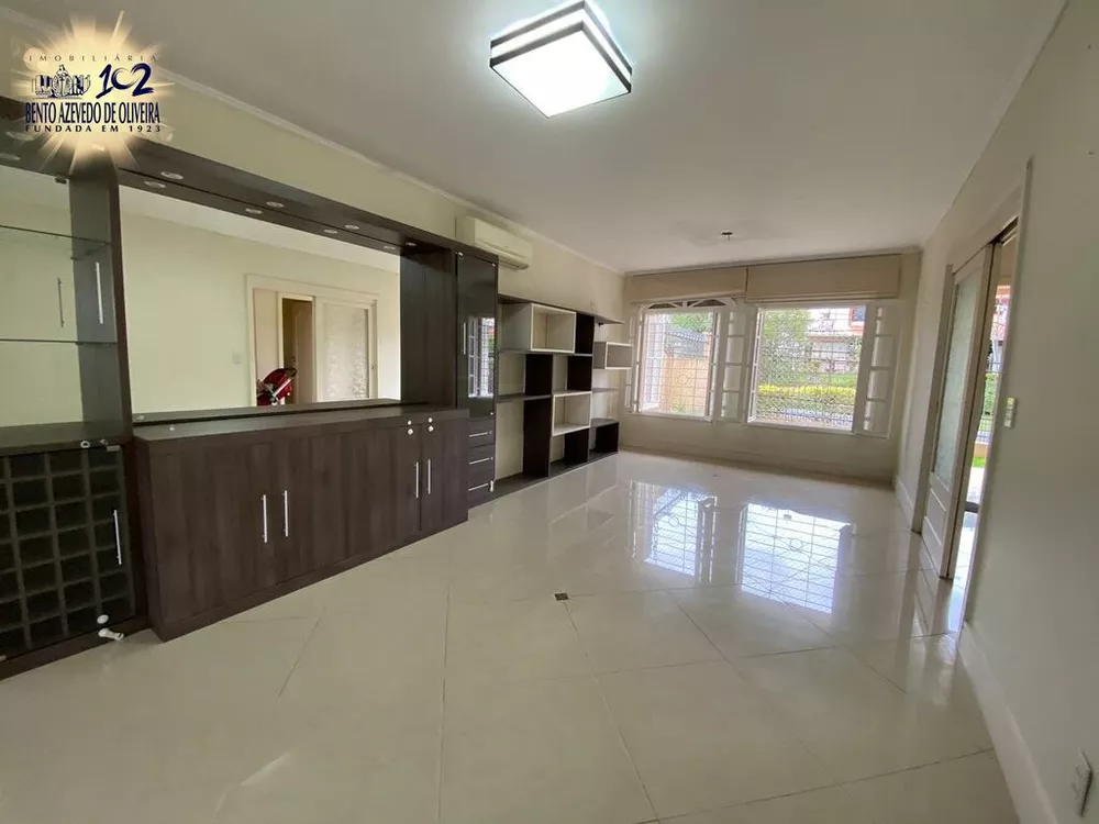 Casa, 4 quartos, 265 m² - Foto 1
