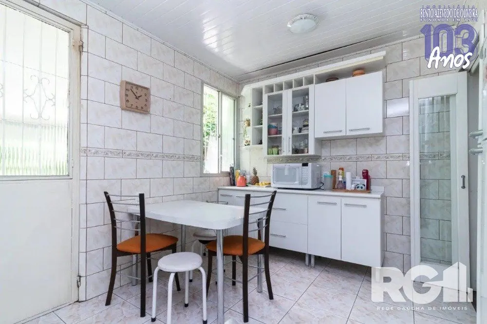 Casa, 3 quartos, 224 m² - Foto 2