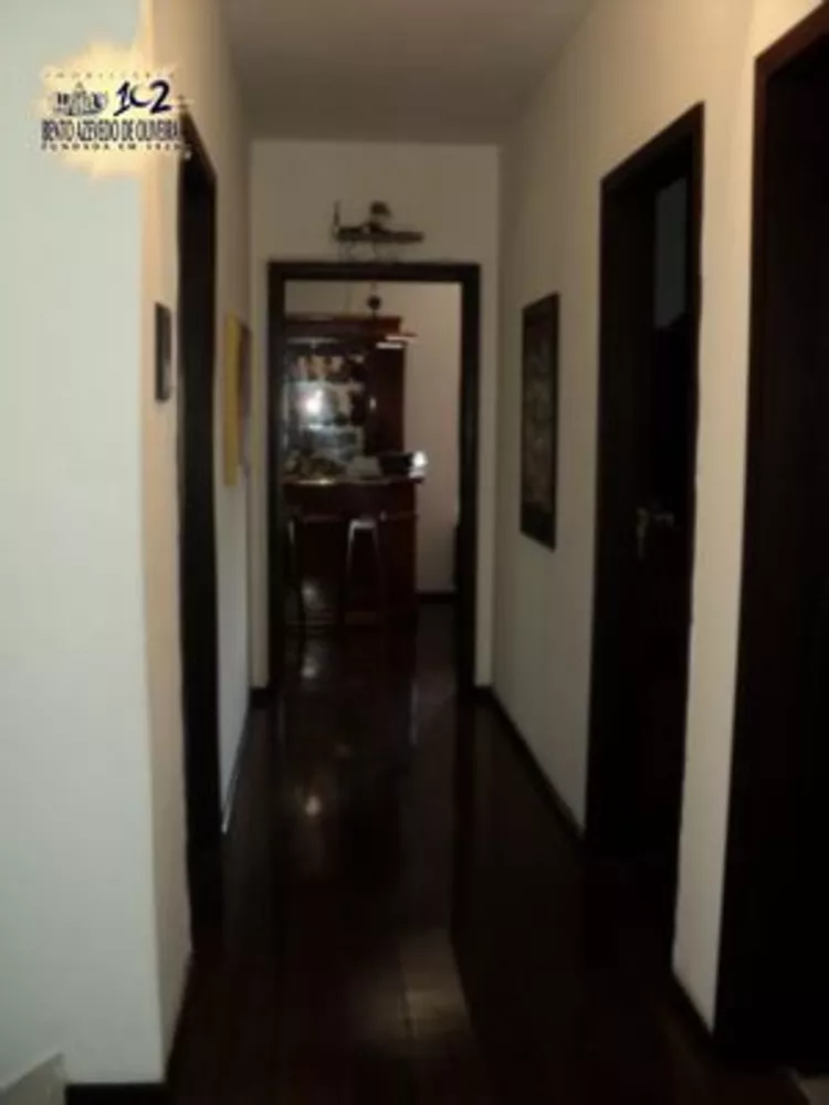 Casa, 3 quartos, 331 m² - Foto 1