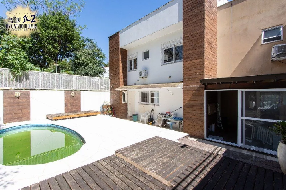 Casa, 3 quartos, 296 m² - Foto 1