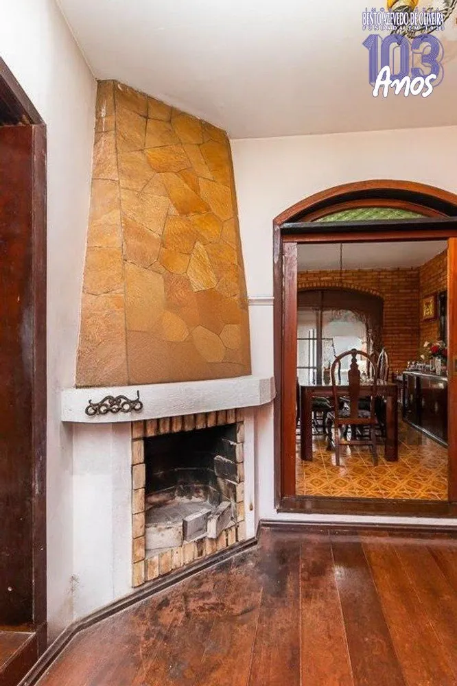 Casa, 5 quartos, 245 m² - Foto 1