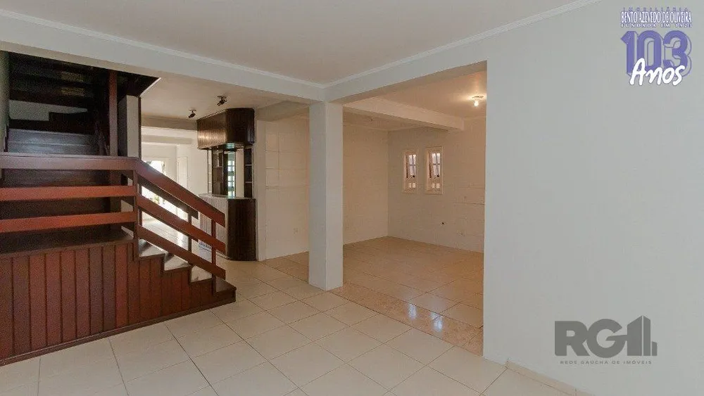 Casa, 4 quartos, 235 m² - Foto 1