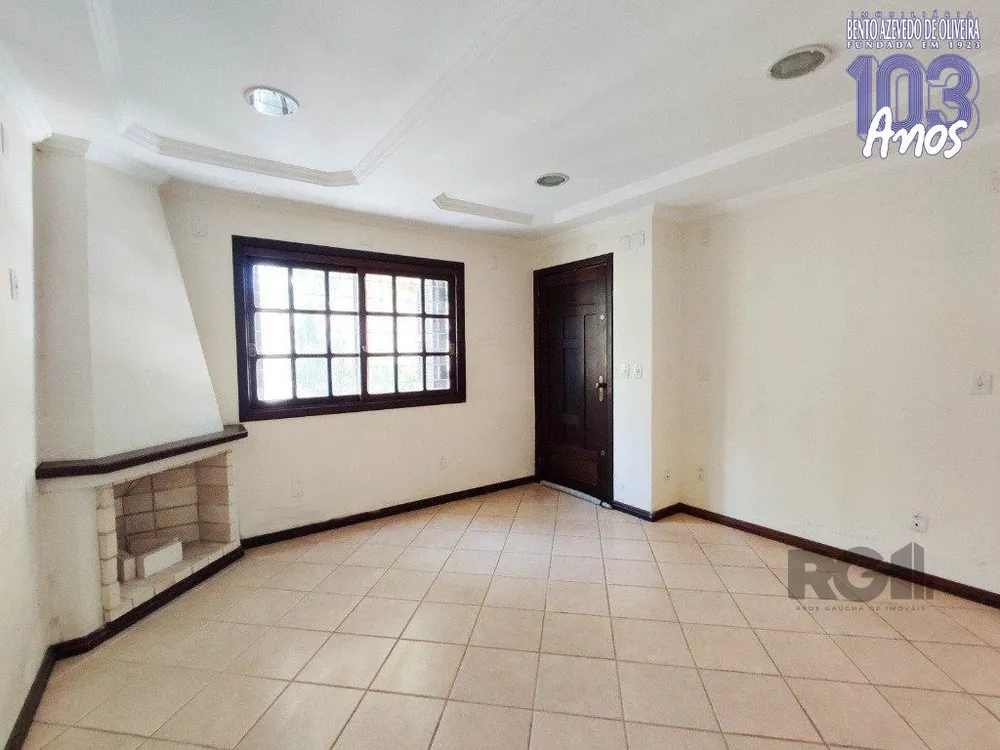 Casa, 4 quartos, 230 m² - Foto 1
