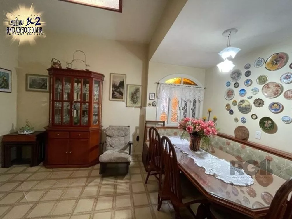 Casa, 4 quartos, 265 m² - Foto 1