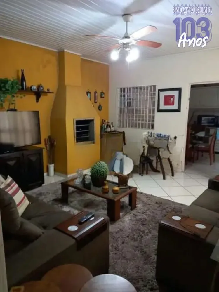 Casa, 3 quartos, 250 m² - Foto 1
