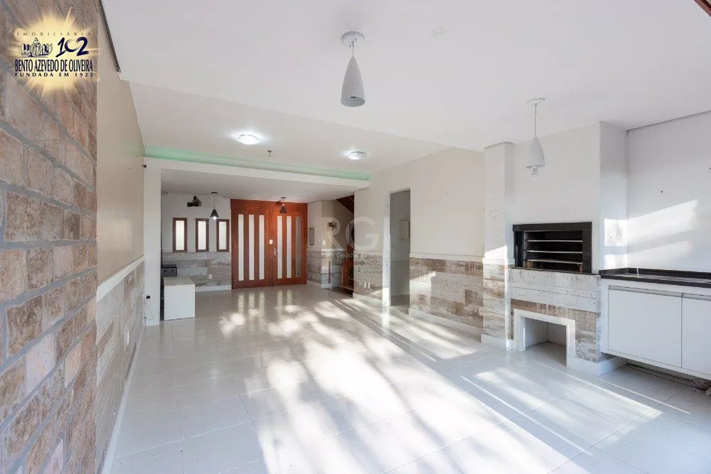 Casa, 3 quartos, 233 m² - Foto 2