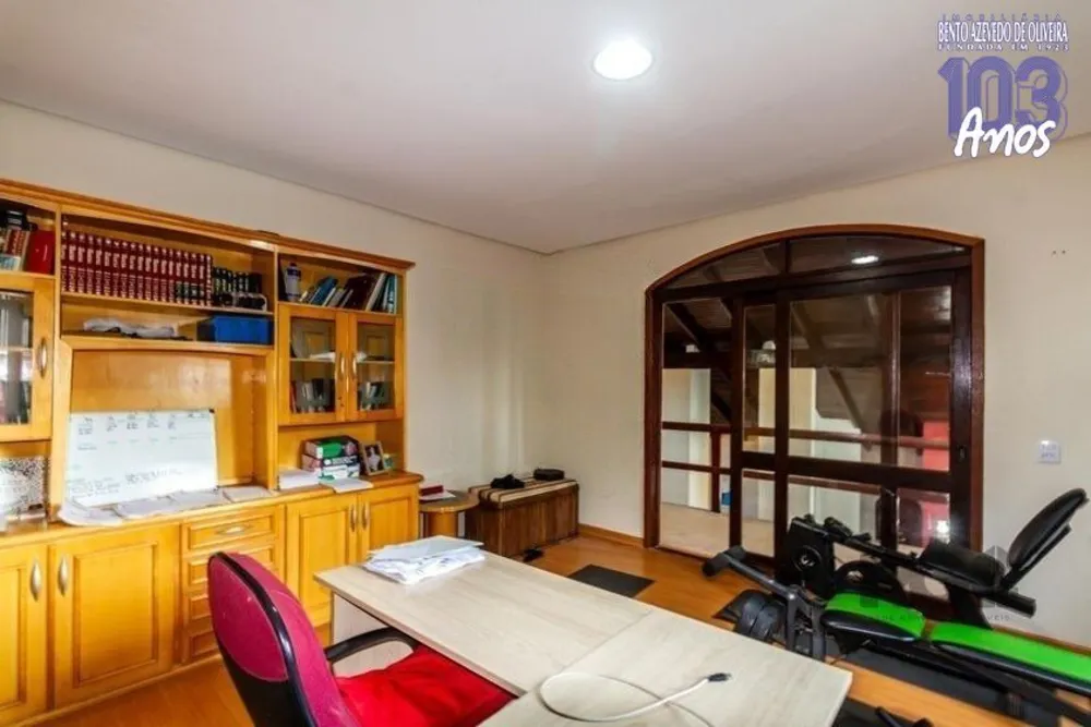 Casa, 4 quartos, 303 m² - Foto 2