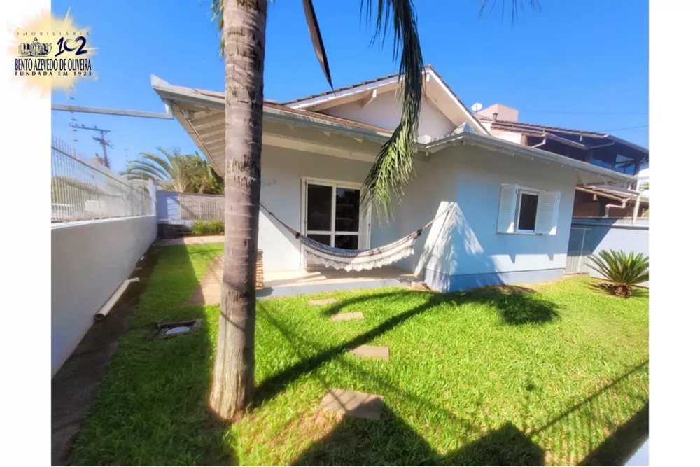 Casa, 3 quartos, 131 m² - Foto 1