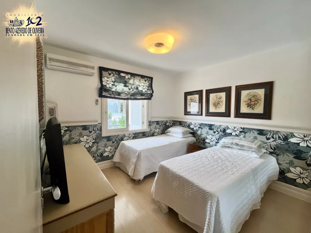 Casa, 3 quartos, 307 m² - Foto 1