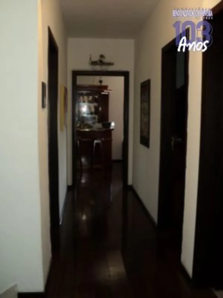 Casa, 3 quartos, 331 m² - Foto 1