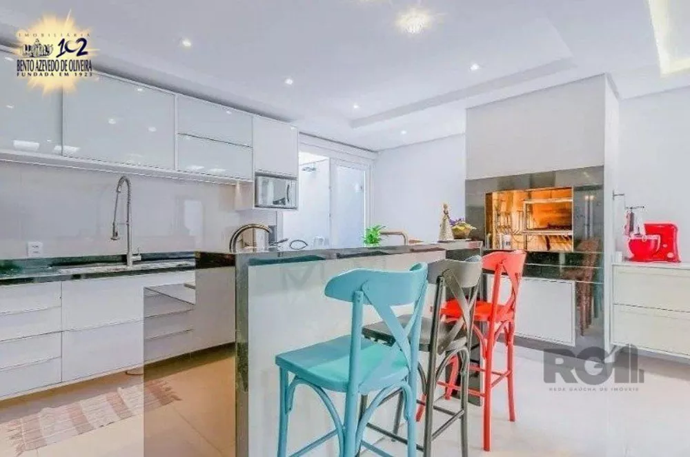Casa, 3 quartos, 221 m² - Foto 1