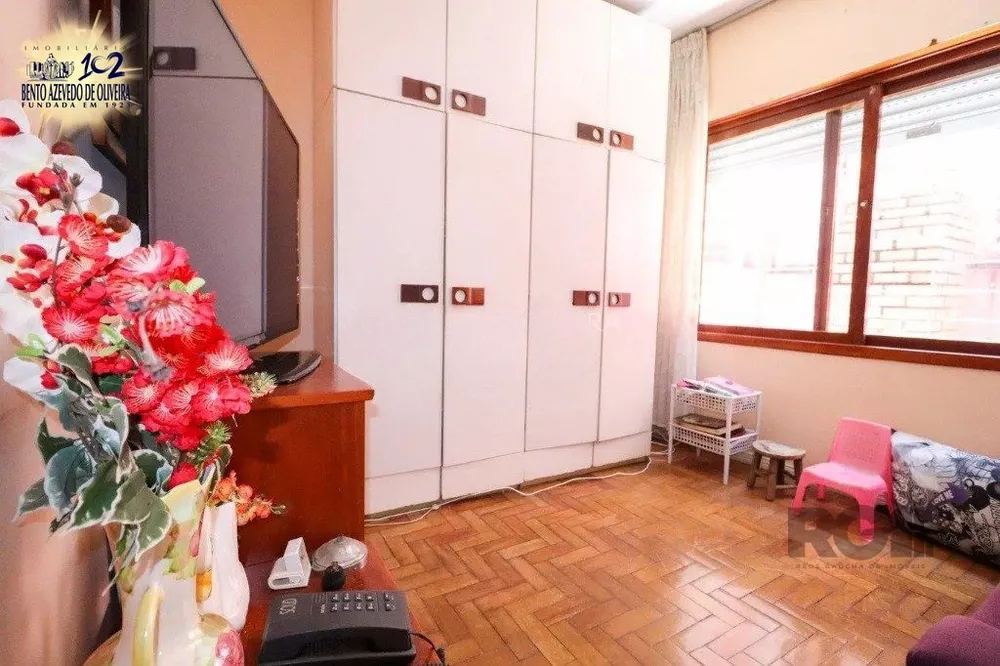 Casa, 3 quartos, 233 m² - Foto 1