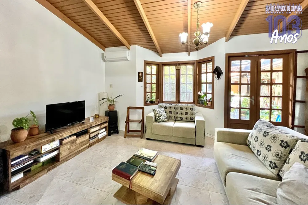 Casa, 3 quartos, 262 m² - Foto 2