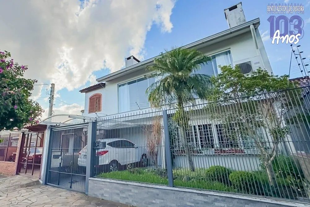 Casa, 4 quartos, 233 m² - Foto 1