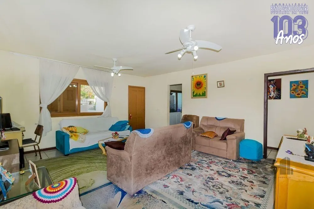 Casa, 5 quartos, 242 m² - Foto 1