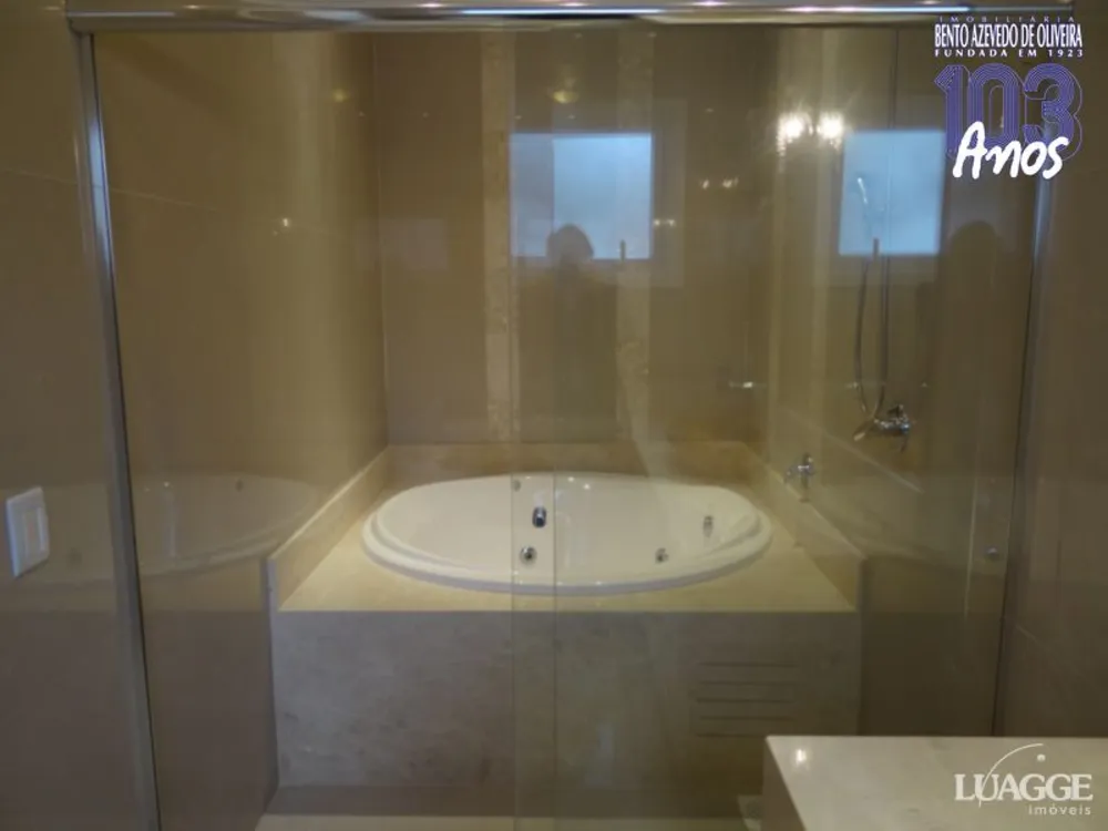 Casa, 3 quartos, 305 m² - Foto 1