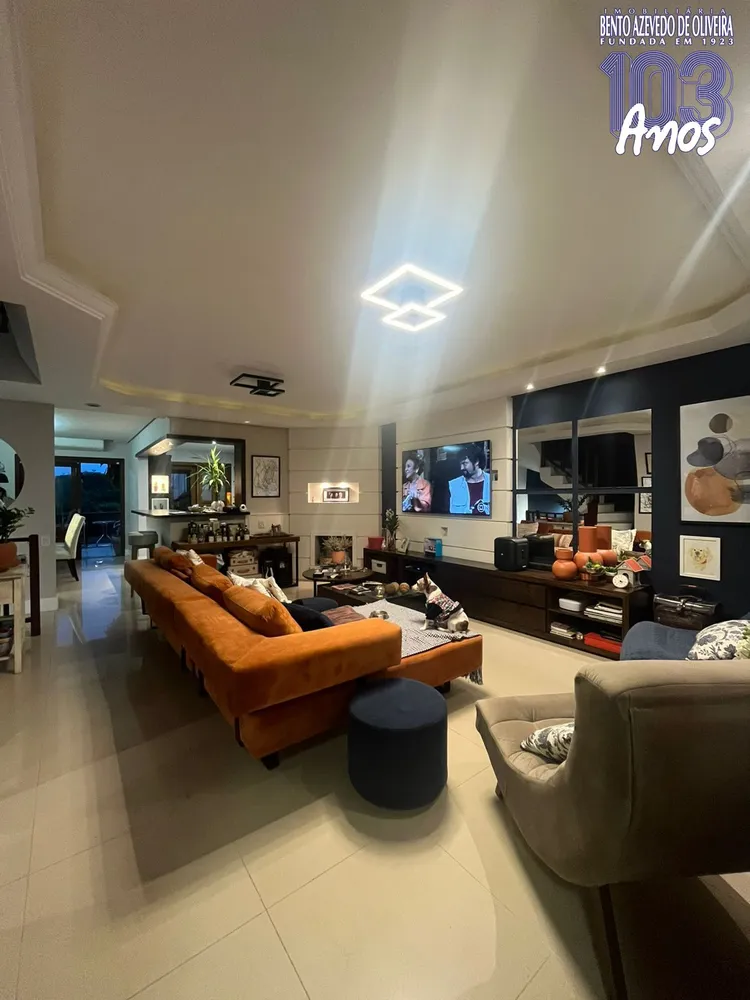 Casa, 3 quartos, 254 m² - Foto 1