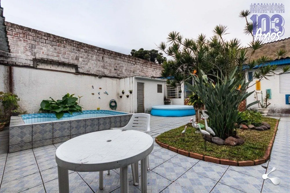 Casa, 3 quartos, 240 m² - Foto 1