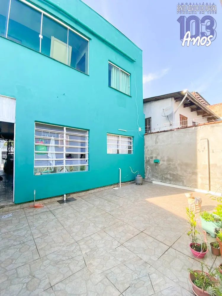 Casa, 3 quartos, 196 m² - Foto 1