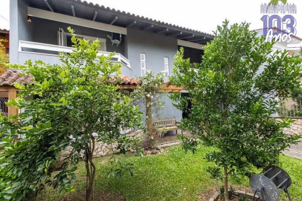 Casa, 4 quartos, 306 m² - Foto 1