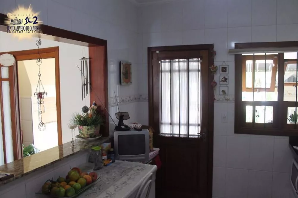 Casa, 4 quartos, 290 m² - Foto 2