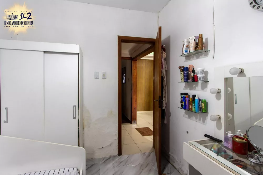 Casa, 4 quartos, 215 m² - Foto 1