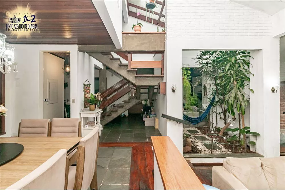 Casa, 6 quartos, 390 m² - Foto 1