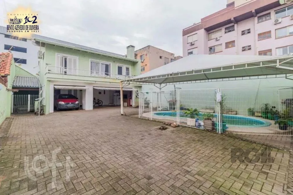 Casa, 4 quartos, 330 m² - Foto 1
