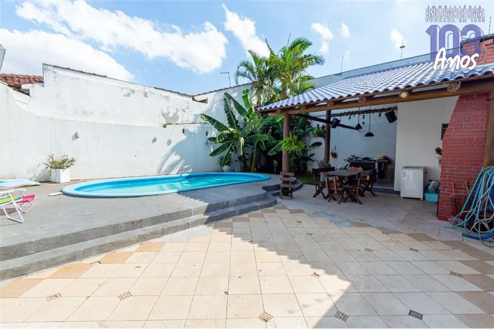 Casa, 4 quartos, 294 m² - Foto 2