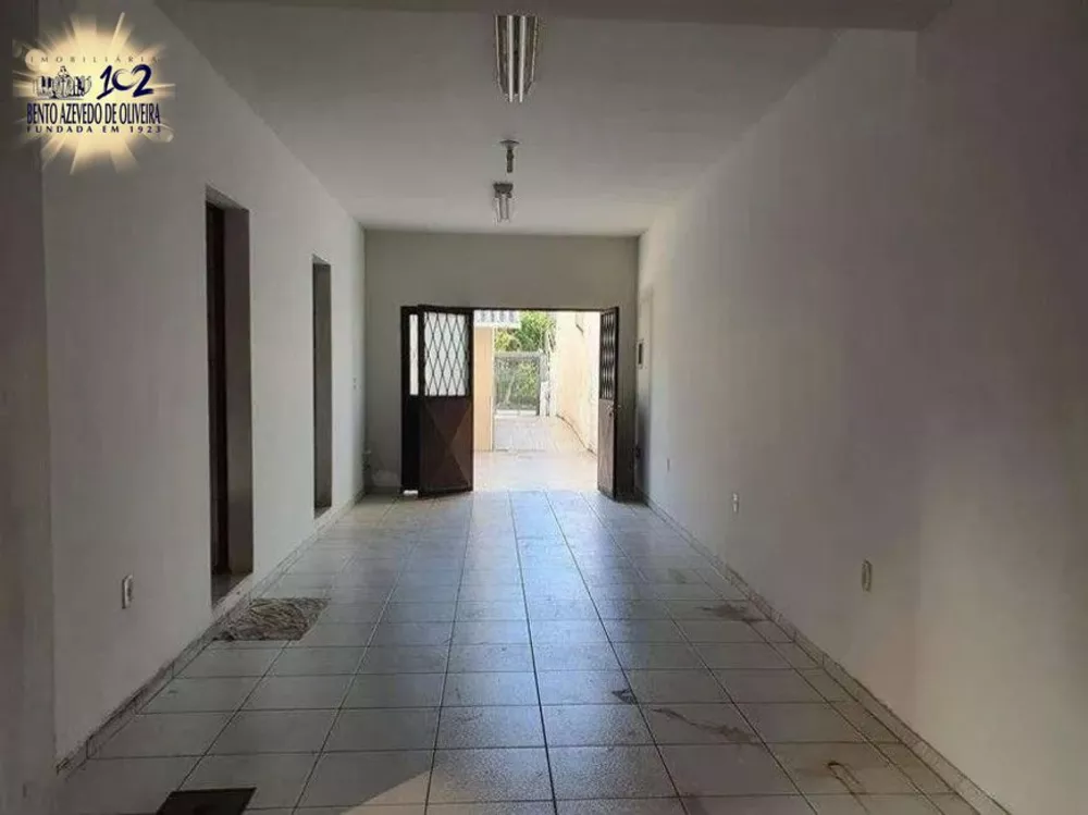 Casa, 4 quartos, 328 m² - Foto 3