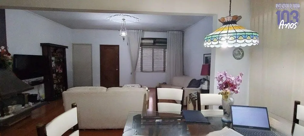 Casa, 4 quartos, 208 m² - Foto 1