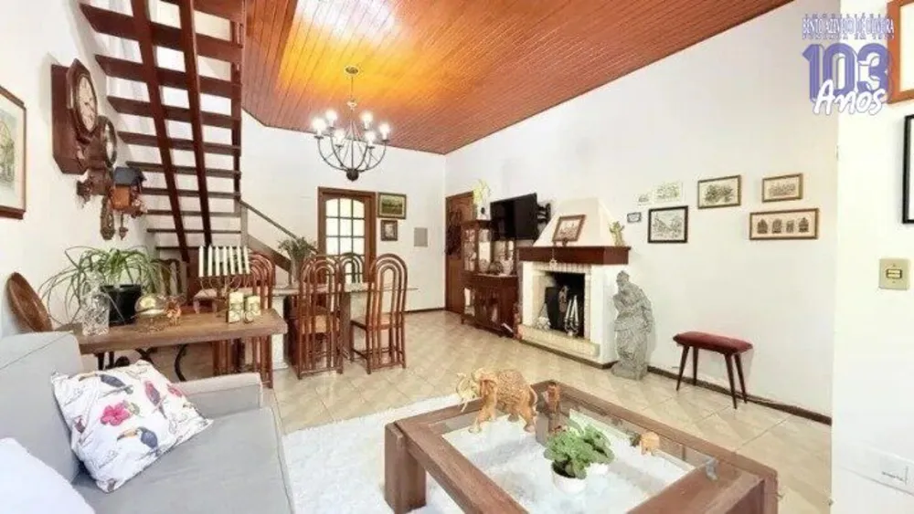 Casa, 4 quartos, 278 m² - Foto 1