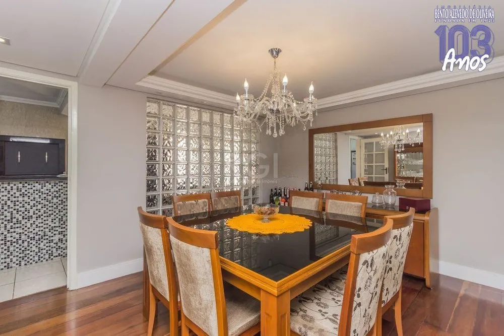 Casa, 4 quartos, 230 m² - Foto 1