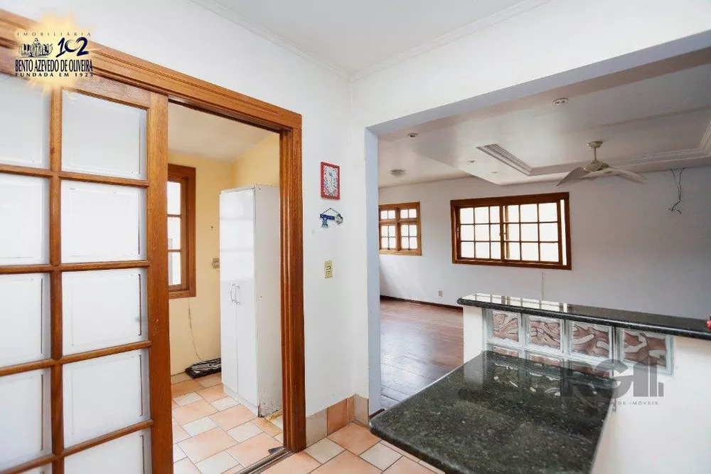 Casa, 5 quartos, 230 m² - Foto 4