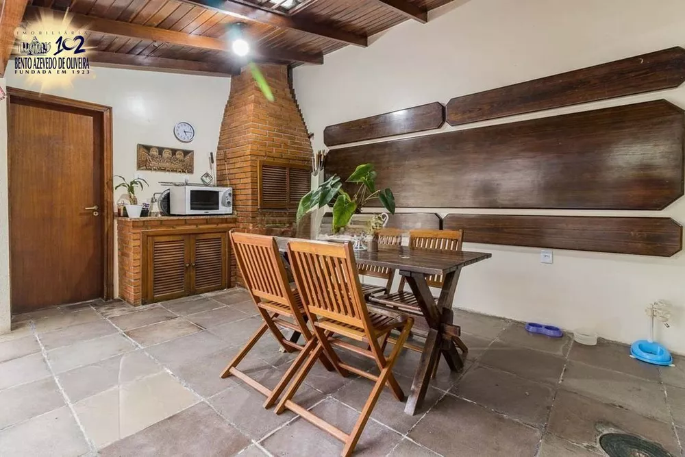 Casa, 4 quartos, 310 m² - Foto 1