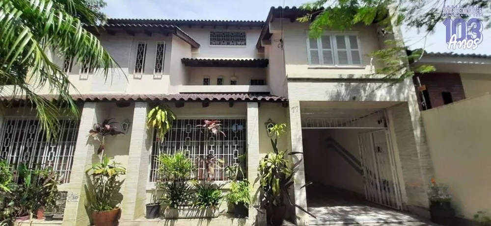 Cobertura, 3 quartos, 197 m² - Foto 1