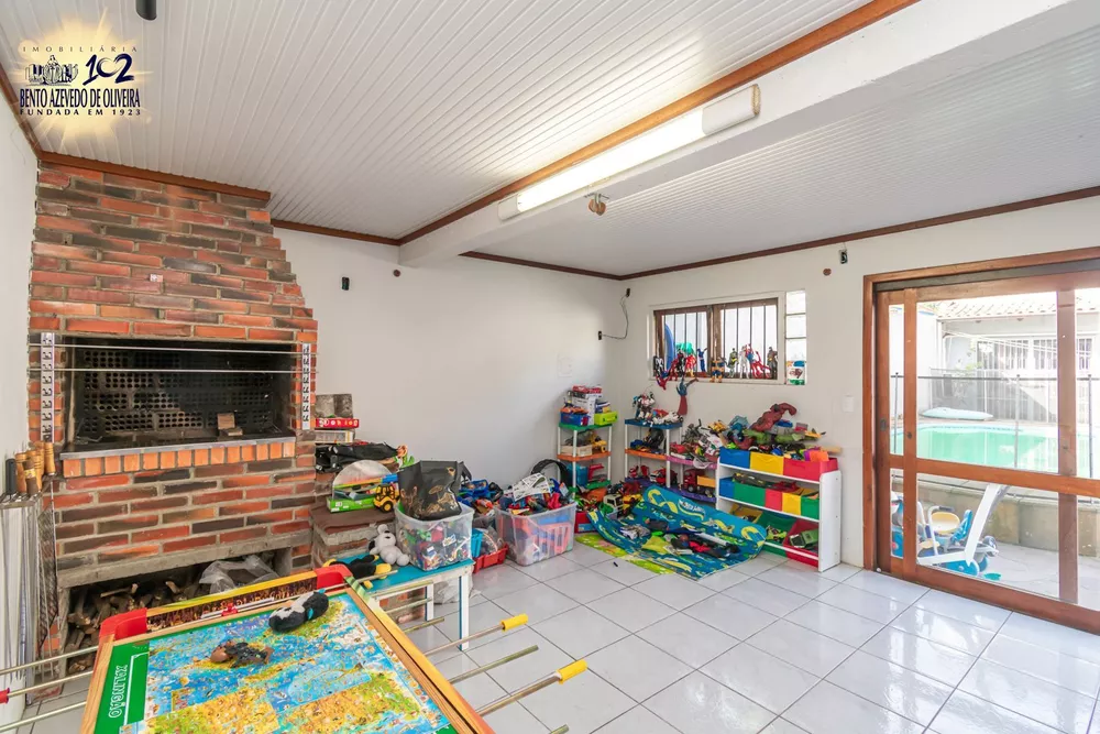 Casa, 3 quartos, 277 m² - Foto 1