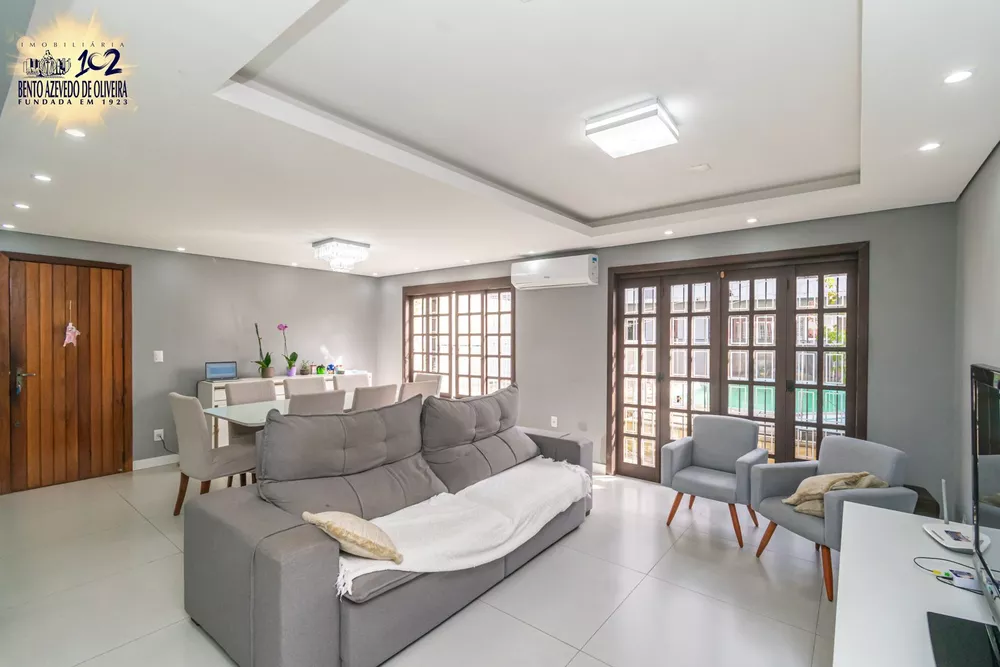 Casa, 3 quartos, 277 m² - Foto 2