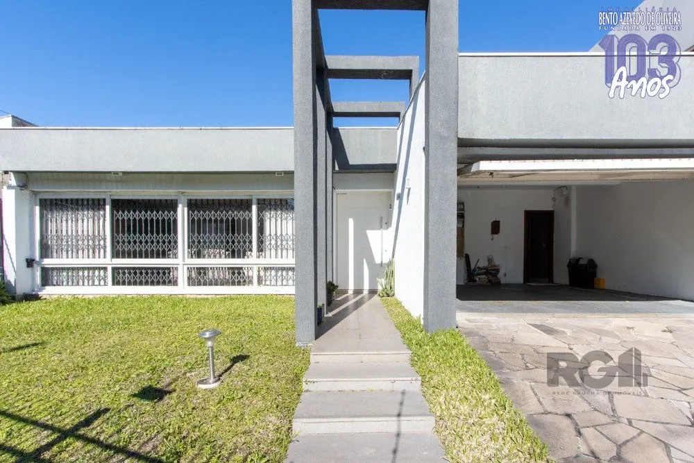 Casa, 3 quartos, 221 m² - Foto 1