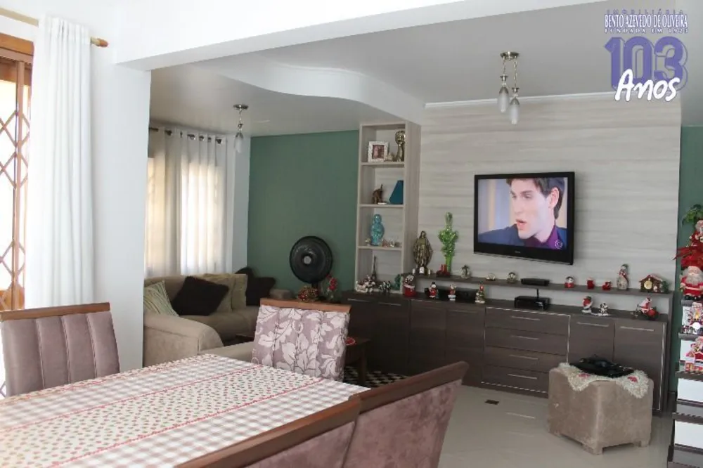 Casa, 3 quartos, 220 m² - Foto 1