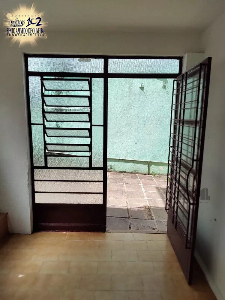 Casa, 4 quartos, 247 m² - Foto 1