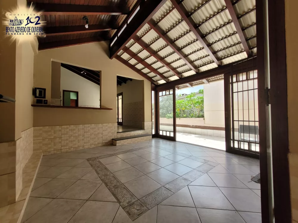 Casa, 4 quartos, 365 m² - Foto 1