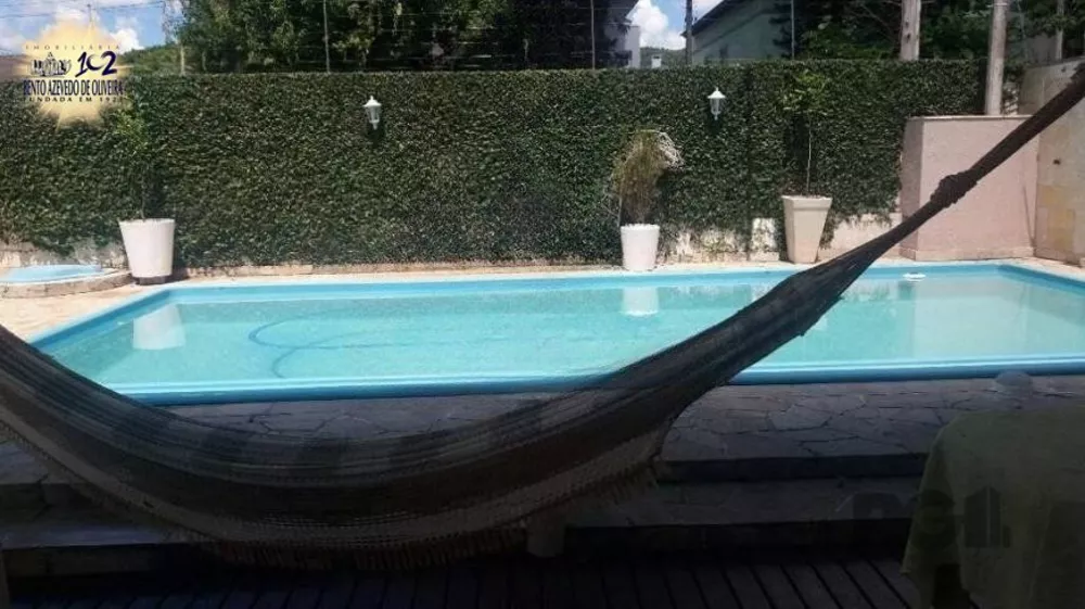 Casa, 5 quartos, 188 m² - Foto 1