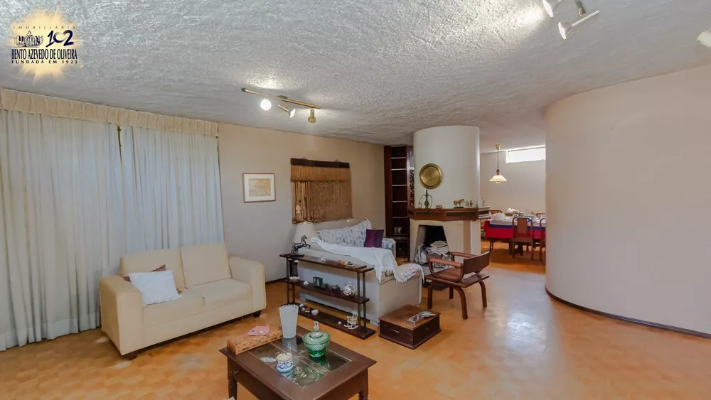 Casa, 3 quartos, 279 m² - Foto 1