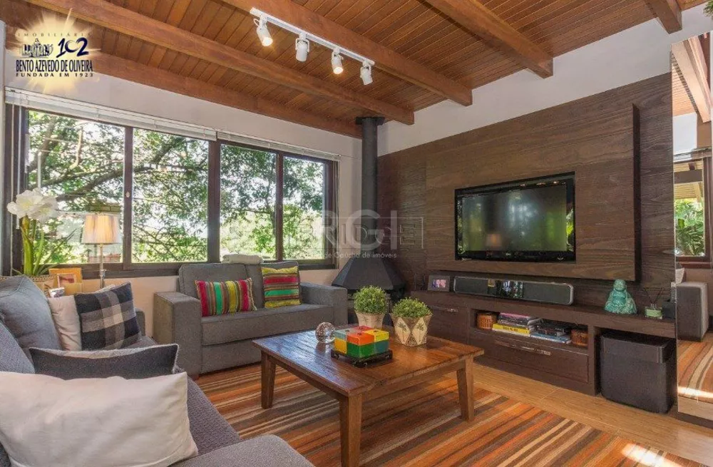 Casa, 3 quartos, 276 m² - Foto 1