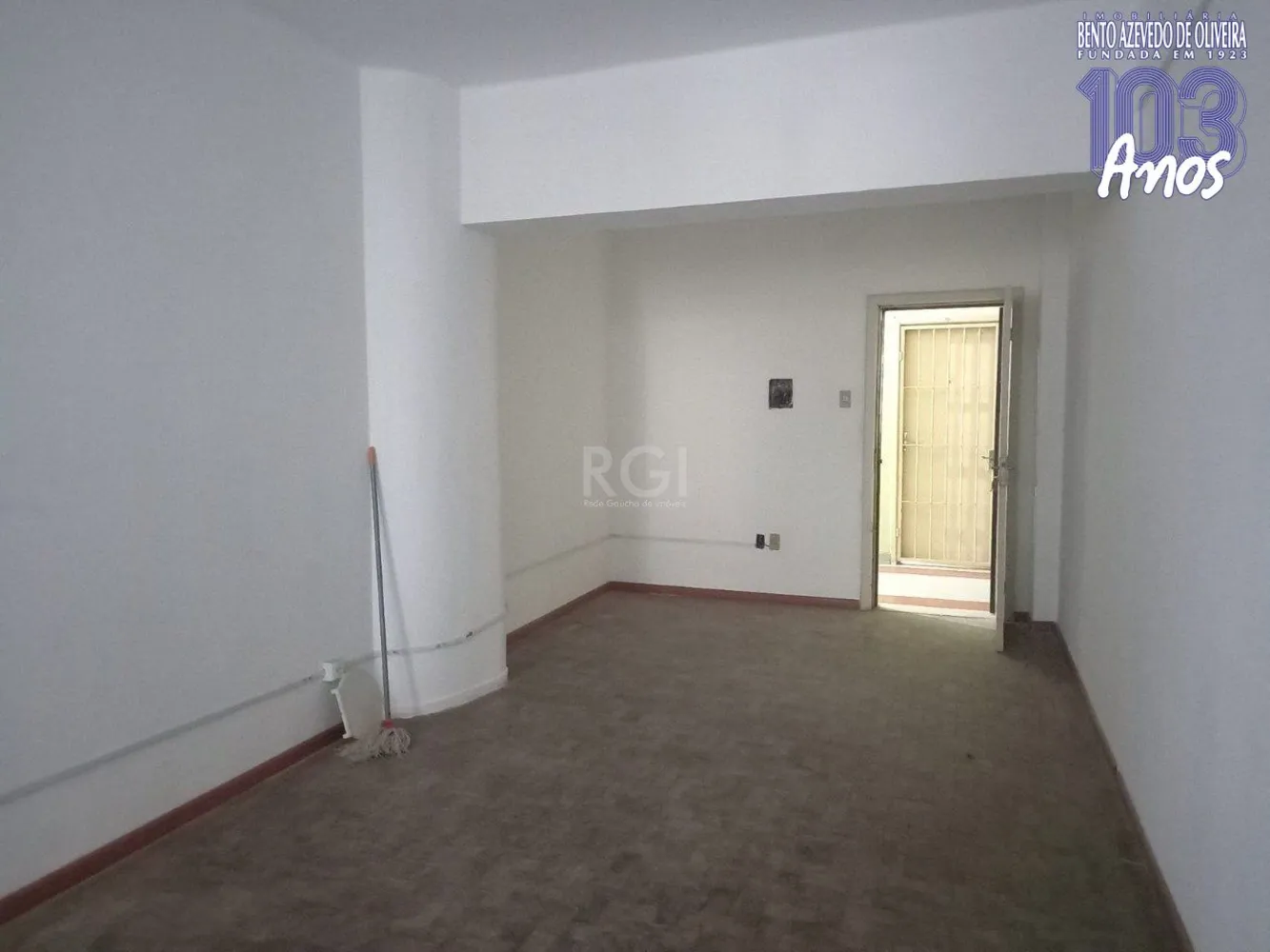 Box-Garagem, 33 m² - Foto 1