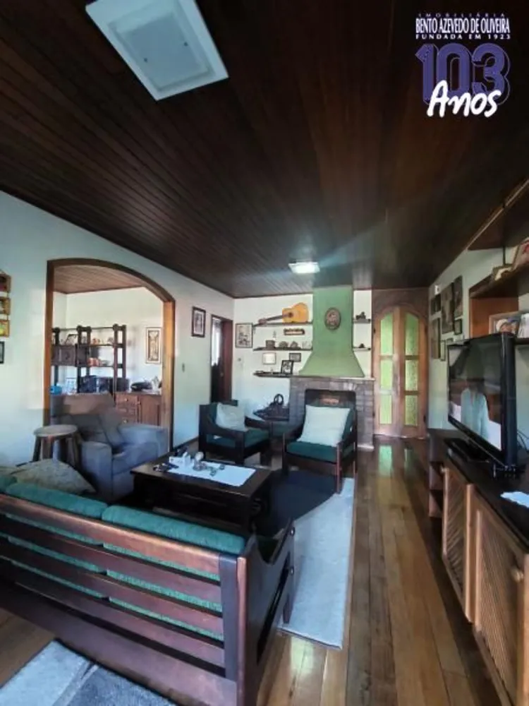 Casa, 3 quartos, 230 m² - Foto 1