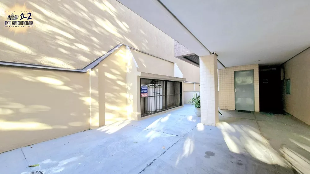 Cobertura, 3 quartos, 225 m² - Foto 2