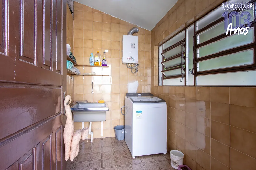 Casa, 4 quartos, 262 m² - Foto 1